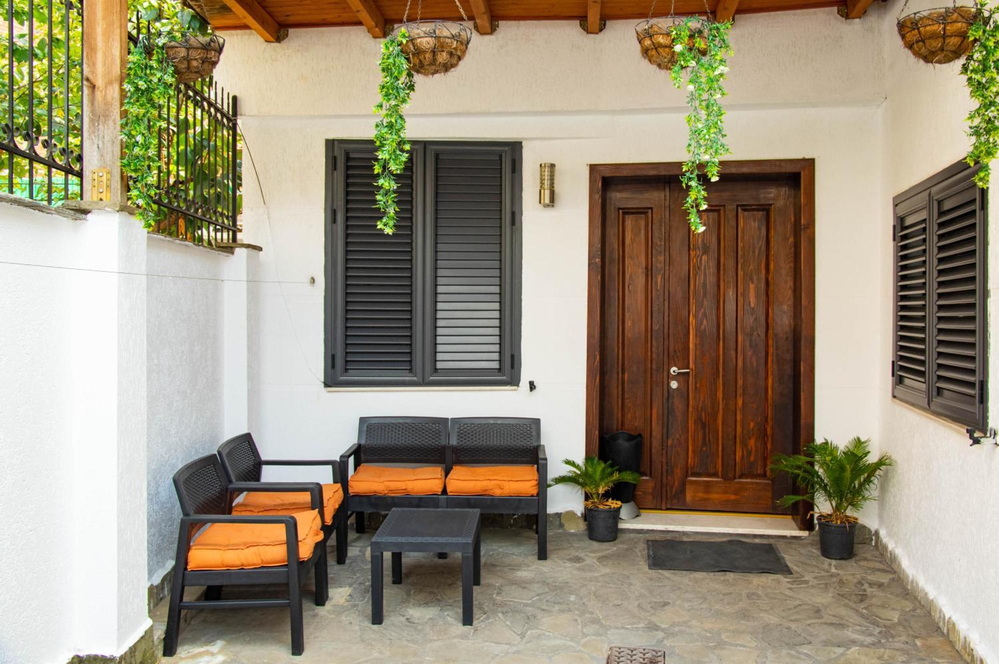 Lucas Central Relaxing House Тирана Екстер'єр фото