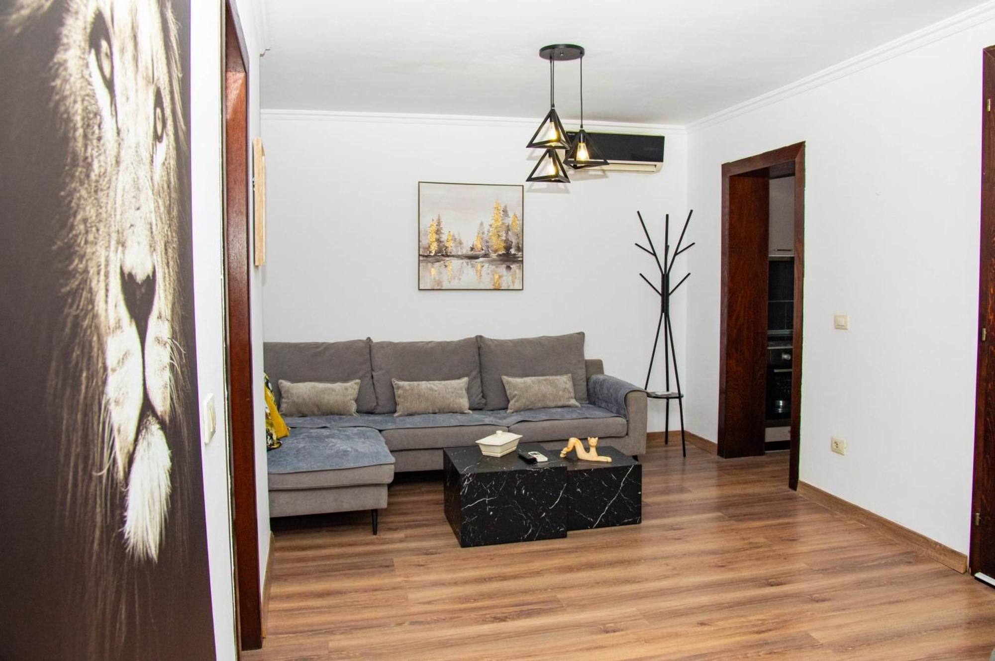 Lucas Central Relaxing House Тирана Екстер'єр фото