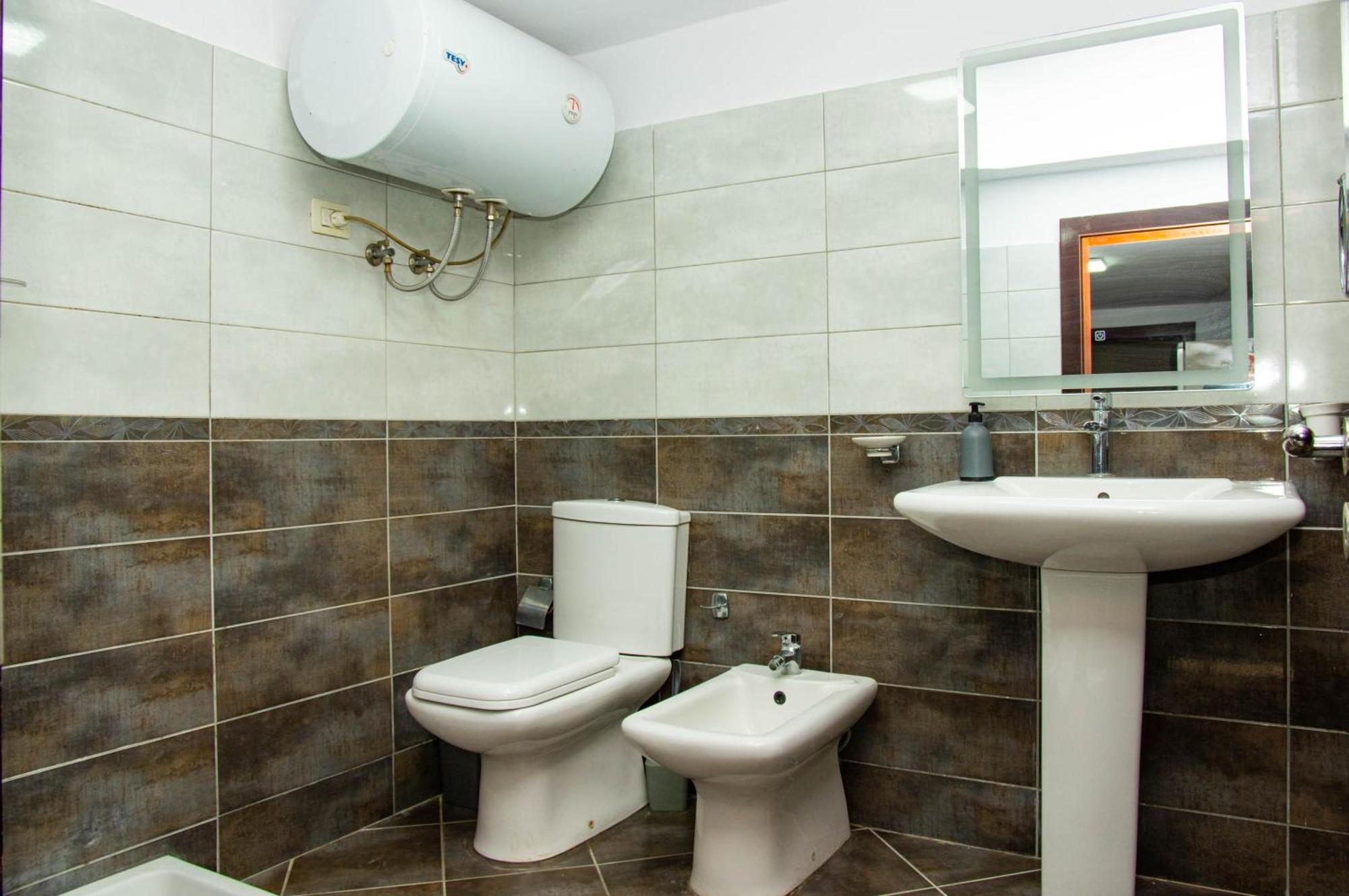 Lucas Central Relaxing House Тирана Екстер'єр фото